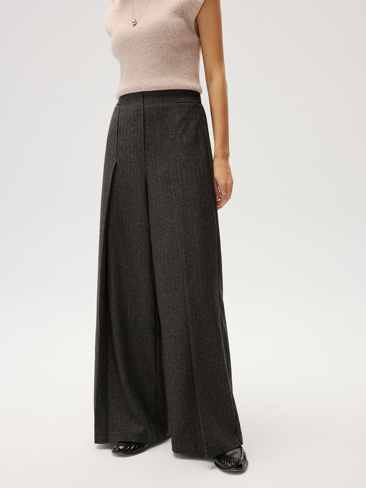 Elastic Waist Pleated Wide Leg Pants